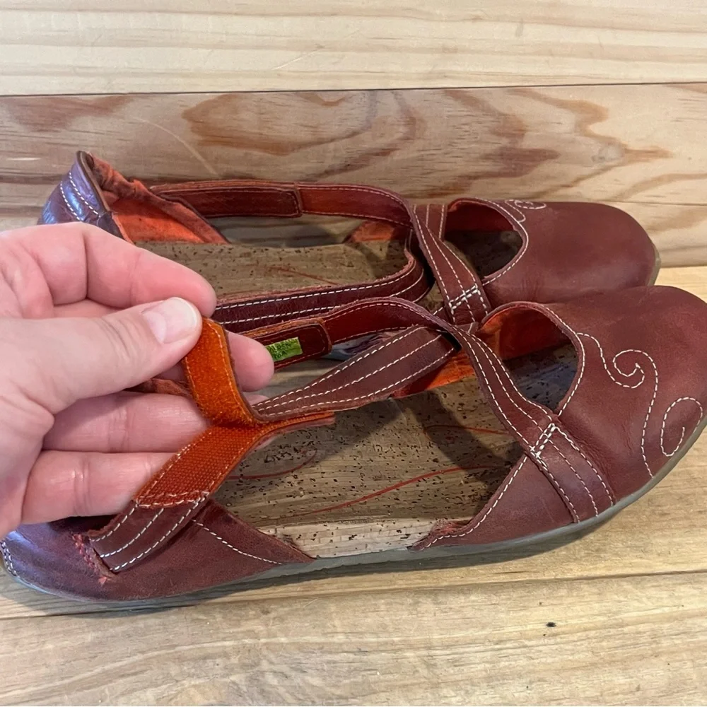 Ahnu Karma Latitude Red Leather Ballet Flats size 9 - Picture 10 of 12